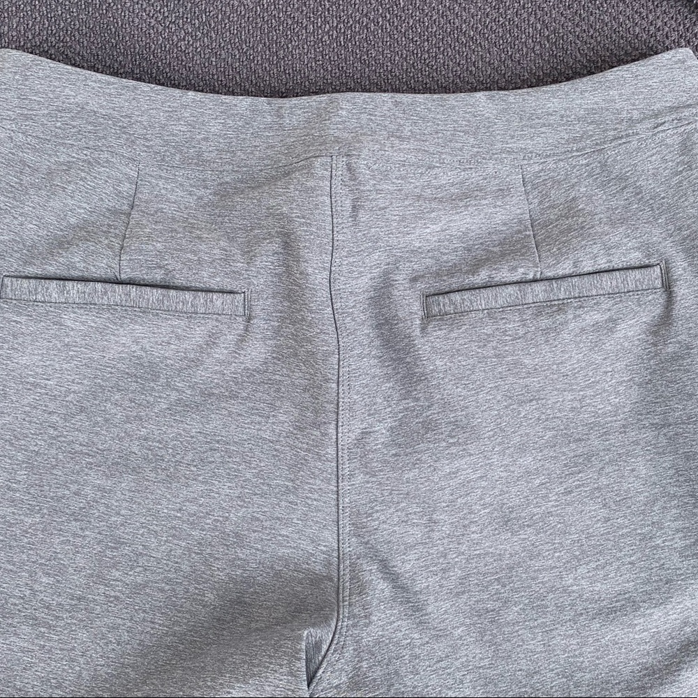 Lululemon Jet Crop (Slim), size 4 - Picture 9 of 12